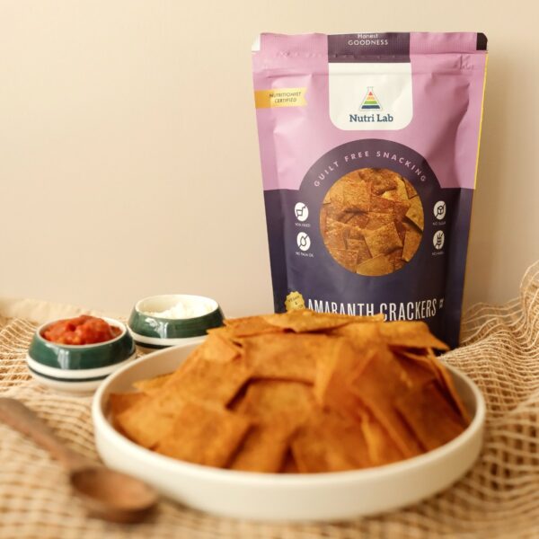 MADE WITH AMARANTH OR RAJGIRA FLOUR, THESE CRACKERS ARE BAKED WITH A BURST OF FLAVOURS AND MASALA! A GLUTEN FREE, VEGAN, AND NON FRIED SNACK.